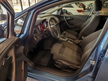 Opel Astra J Sports Tourer Facelifting 1.4 Turbo ECOTEC 140KM 2015 Opel Astra 1.4 turbo, Auto po dużym serwisie, zdjęcie 5