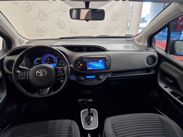 Toyota Yaris III 2017 Toyota Yaris Hybrid 100 Premium III (2011-2019) To, zdjęcie 2
