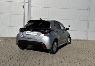 Toyota Yaris IV 2022 Toyota Yaris 1.5 Comfort e-CVT Salon PL 1.5 Hybryda 92KM, zdjęcie 5