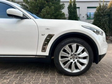 Infiniti QX70 3.7 V6 320KM 2017 Infiniti QX70 S Premium 3.7 V6 320KM | PO REMONCIE, zdjęcie 26