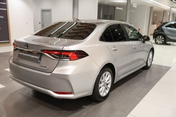 Toyota Corolla XII Sedan 1.8 Hybrid 122KM 2022 Toyota Corolla 1.8 Hybrid Comfort Gwarancja 1.8 Hybryda 122KM, zdjęcie 12