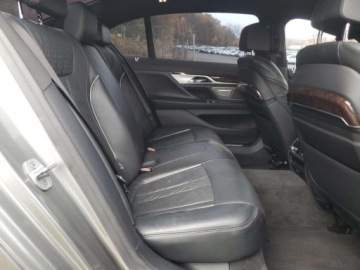 BMW Seria 7 G11-G12 2021 BMW Seria 7 750xi 2021 4.4l 4.4 Benzyna 523KM, zdjęcie 10