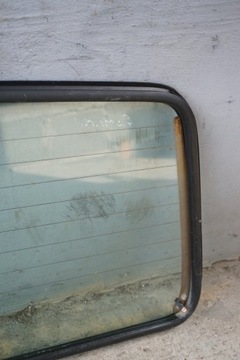 SUZUKI SAMURAI SKLO (OKNO) ZADNÍ Z KRYT KUFRU 410 413 PLECHOVKA