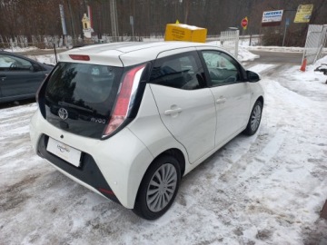 Toyota Aygo II Hatchback 5d 1.0 VVT-i 69KM 2016 TOYOTA AYGO (_B4_) 1.0 (KGB40_) 69 KM, zdjęcie 4