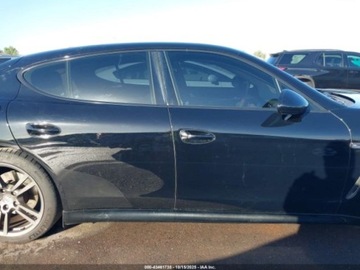 Porsche Panamera I Liftback 3.6 V6 300KM 2011 Porsche Panamera 4 2011 3.6l 3.6 Benzyna 300KM, zdjęcie 6