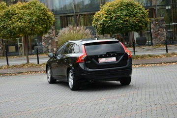 Volvo V60 I Kombi Facelifting 2.0 D2 DRIVE-E 120KM 2015 Volvo V60 2.0d 120KM Manual 2015r. LED NAVi TEMPOM, zdjęcie 19