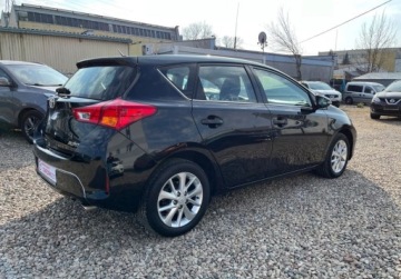 Toyota Auris I Hatchback 3d Facelifting 1.6 Valvematic 132KM 2013 Toyota Auris nawigacja, kamera cofania 1.6 Benzyna 132KM, zdjęcie 5
