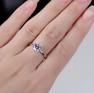 36 РЕГУЛИРУЕМЫХ КОЛЬЦО ПРИНЦЕССА + КОРОБКА-СЕРДЦЕ золото с глазком