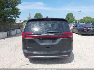 Chrysler Pacifica II 2023 Chrysler Pacifica Touring L, 2023r. 3.6L 3.6 Benzyna 287KM, zdjęcie 7