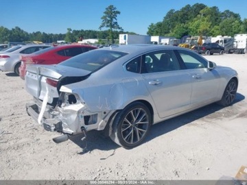 Volvo S90 II Sedan 2.0 T5 250KM 2018 Volvo S90 2018 Volvo S90 T5 FWD Momentum 2.0 Benzyna 250KM, zdjęcie 5