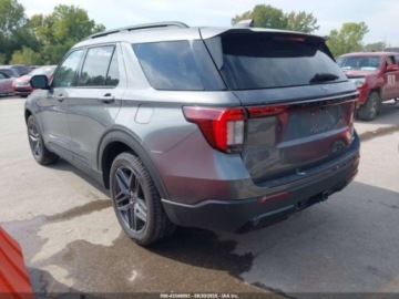 Ford Explorer VI 2025 Ford Explorer 2025r., 4x4, 2.3L 2.3 Benzyna 300KM, zdjęcie 2