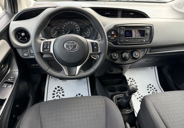 Toyota Yaris III Hatchback 5d Facelifting 2017 1.5 Dual VVT-iE 111KM 2019 Toyota Yaris salon Polska, FV-VAT 23, 1 rej 2020 r., lakier fabryczny 1.5, zdjęcie 2