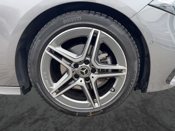 Mercedes Klasa A W177/V177 Sedan Facelifting 1.3 200 163KM 2023 Mercedes-Benz A 200 200 FL Sedan Pakiet AMG - Salo, zdjęcie 8