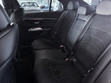 Mercedes Klasa E W214 Sedan 2.0 220d 197KM 2026 E Klasa 220 d 4-Matic AMG 2.0 (moc 197 KM) 2026, zdjęcie 12