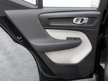 Volvo XC40 Crossover Facelifting 2.0 B3 163KM 2022 Volvo XC 40 WD8325S#B3 Plus Bright Podgrz.f kier, zdjęcie 22