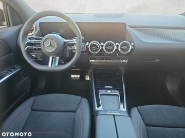 Mercedes GLA II Off-roader Facelifting 1.3 200 163KM 2024 Mercedes-Benz GLA Mercedes-Benz GLA 1.3 Benzyna 163KM, zdjęcie 12