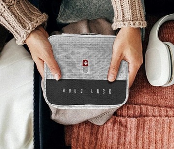 Набор из 2-х медицинских аптечек, лекарств для домашнего путешествия.