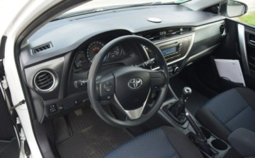 Toyota Auris II Hatchback 5d Facelifting 1.33 Dual VVT-i 99KM 2015 Toyota Auris 1.3B Klima 2015r Oryginal Lakier 2 Kpl Kol Sprowadzony Oplaco, zdjęcie 30