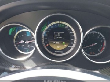 Mercedes CLS W218 2012 Mercedes-Benz CLS 63 AMG 2012 5.5l 5.5 Benzyna 518KM, zdjęcie 10