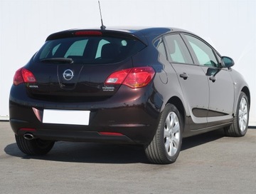 Opel Astra J Hatchback 5d 1.4 Turbo ECOTEC 140KM 2012 Opel Astra 1.4 T, Klima, Klimatronic, Tempomat, zdjęcie 4