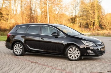 Opel Astra J Sports Tourer 1.7 CDTI ECOTEC 125KM 2011 Opel Astra 1,7CDTI COSMO Chip na 155KM Xenon Ledy Pol Skora Full Alu Polec, zdjęcie 2