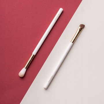 ПАЛИТРА ТЕНЕЙ ДЛЯ МАКИЯЖА, ПРОФЕССИОНАЛЬНЫЕ КИСТИ