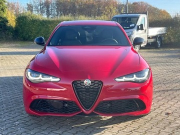 Alfa Romeo Giulia II Sedan Facelifting 2023 2.0 GME Turbo 280KM 2025 ALFA ROMEO Giulia Turbo Veloce Q4 Sedan 2.0 (280KM) 2025, zdjęcie 3
