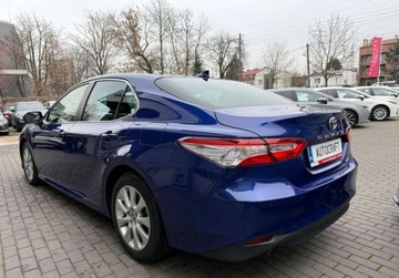Toyota Camry IX Sedan 2.5 Hybrid Dynamic Force 218KM 2020 Toyota Camry Salon Polska, Serwis ASO, Gwarancja 2.5 Hybryda 218KM, zdjęcie 25