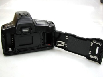 MINOLTA DYNAX 300si - корпус