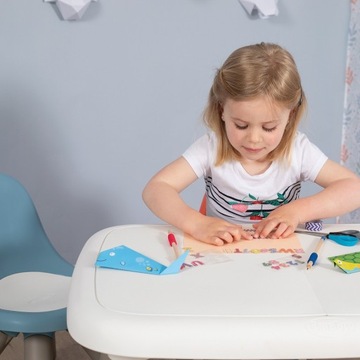 SMOBY STOLIK OGRODOWY LUB DO POKOJU BIAŁY