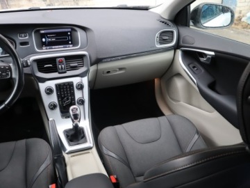 Volvo V40 II Hatchback 2.0 D3 150KM 2013 Volvo V40 Cross Country 2.0 D3, Salon Polska, zdjęcie 7