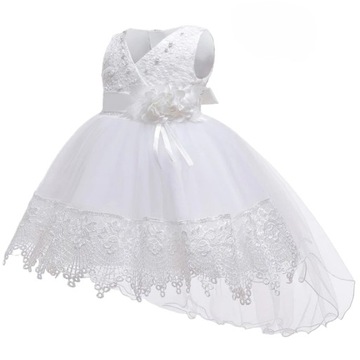 Biała, elegancka sukienka do chrztu