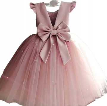 Красивое вечернее платье из тюля с жемчугом