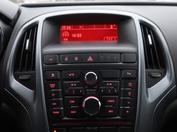 Opel Astra J Sedan 1.4 Turbo ECOTEC 140KM 2015 Opel Astra 1.4 T, Salon Polska, GAZ, Klima, zdjęcie 11