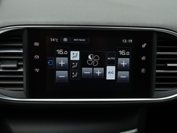 Peugeot 308 II Hatchback 5d 1.6 HDi 92KM 2014 Peugeot 308 1.6 HDi, Salon Polska, Klima, zdjęcie 12