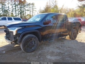 Toyota Tundra II 2023 Toyota Tundra 2023 Toyota Tundra 4WD SR5 CrewMax 5.5 Bed 3.4 Benzyna 389KM, zdjęcie 2