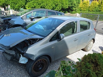 KAROSÉRIE CORSA D 2011 ROK PĚTIDVEŘOVÝ BARVA Z40W