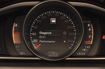 Volvo V40 II Hatchback Facelifting 2.0 T3 152KM 2016 Volvo V40 Cross Country T3 Turbo BENZYNA ---OCEAN RACE--- Full LED, zdjęcie 26