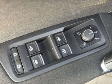 Volkswagen Touran III 1.4 TSI 150KM 2017 Volkswagen Touran TSI 150KM Highline 7 os. LED Top Keyless Nawigacja, zdjęcie 14