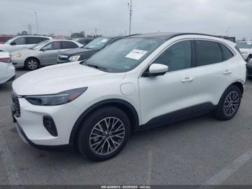 Ford Escape III 2023 Ford Escape 2023 FORD ESCAPE PHEV 2.5 Hybryda 163KM, zdjęcie 2