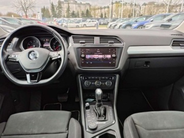 Volkswagen Tiguan II SUV 2.0 TSI 190KM 2020 Volkswagen Tiguan 2.0 Benzyna 190KM, zdjęcie 16