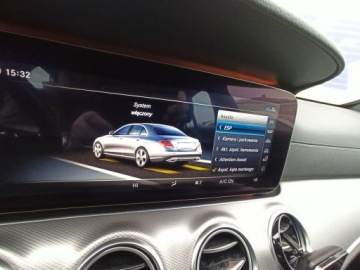 Mercedes Klasa E W213 Limuzyna 2.0 220d 194KM 2018 Mercedes E 220 salon, I wł, bezwyp. AMG Line, zdjęcie 18