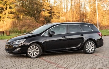 Opel Astra J Sports Tourer 1.7 CDTI ECOTEC 125KM 2011 Opel Astra 1,7CDTI COSMO Chip na 155KM Xenon Ledy Pol Skora Full Alu Polec, zdjęcie 6
