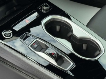 Audi A6 C8 Limousine Facelifting 2.0 40 TDI 204KM 2026 2.0 TDI quattro S line (204 KM) Hak holowniczy, składany, zdjęcie 13