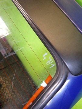 SKODA FELICIA задняя дверь со стеклом.