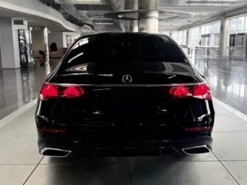 Mercedes Klasa E W214 Sedan 2.0 220d 197KM 2026 E Klasa 220 d 4-Matic AMG 2.0 (197KM) 2026, zdjęcie 1