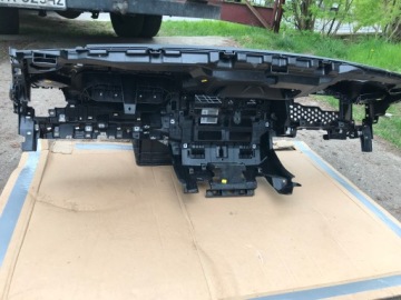 LAMBORGHINI URUS Панель консоли кожаная 4ML858005