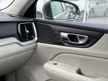 Volvo V60 II  Kombi Facelifting 2.0 B4 197KM 2023 Volvo V60 V60 B4 | Diesel | Plus Bright | | FV23%, zdjęcie 25