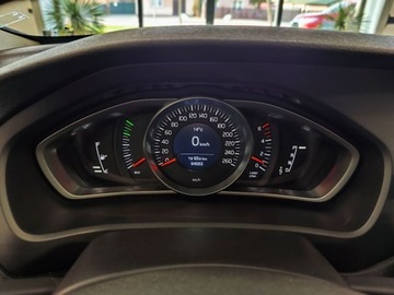 Volvo V40 II Hatchback Facelifting 2.0 D2 120KM 2019 Volvo V40 2.0, 120 KM, Automat, Nawi, Kamera,, zdjęcie 16