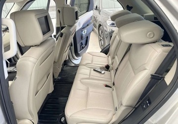 Land Rover Discovery V Terenowy 3.0 TD6 258KM 2017 Land Rover Discovery 4x4 Discovery 3.0 D 258 KM Salon PL Bezwypadkowy W-wa, zdjęcie 8